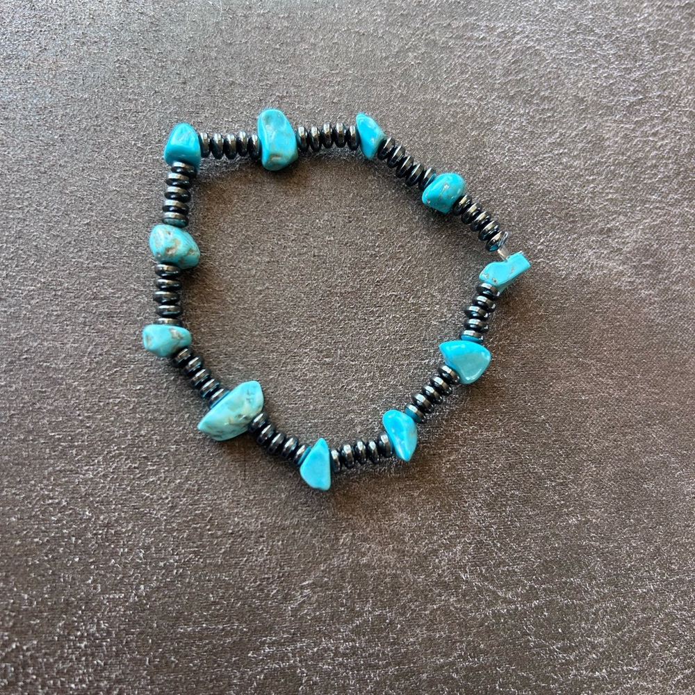 Turquoise and Silver Beaded Bracelet